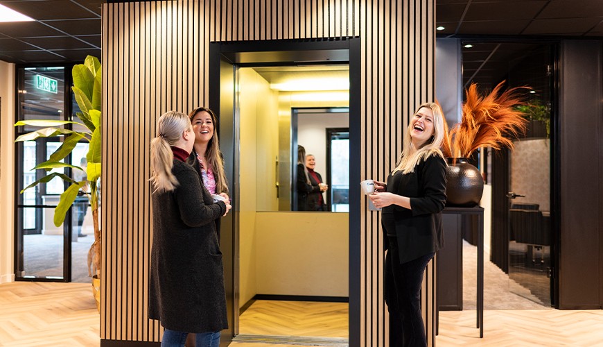 Header Recruitment Consultant.jpg
